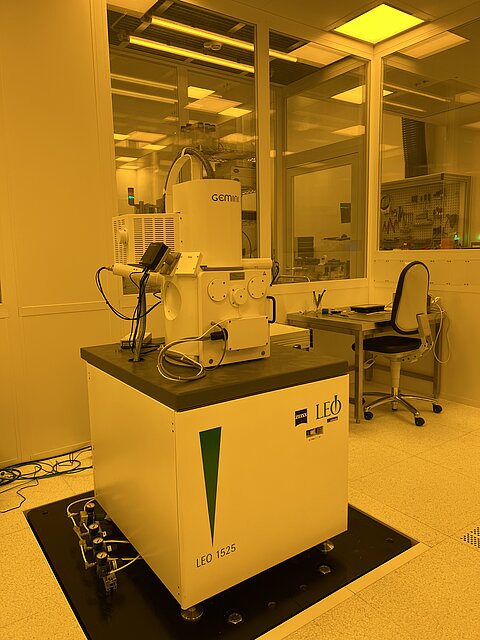 Scanning Electron Microscop (SEM) / E-Beam Lithography (EBL) / Energy-dispersive X-ray Spectroscopy (EDX)